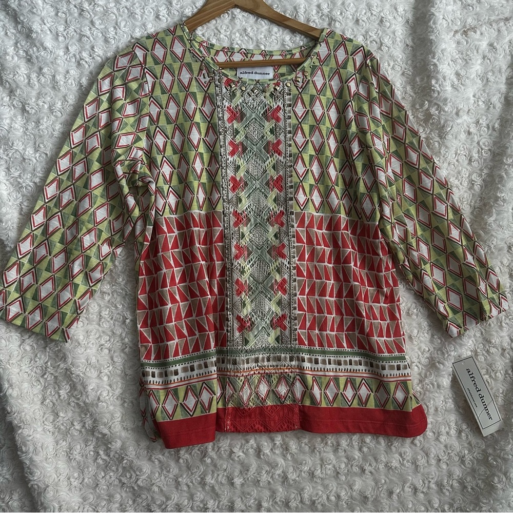 alfred dunner 3/4 Sleeves blouse with Embroidered Green/geometric size small